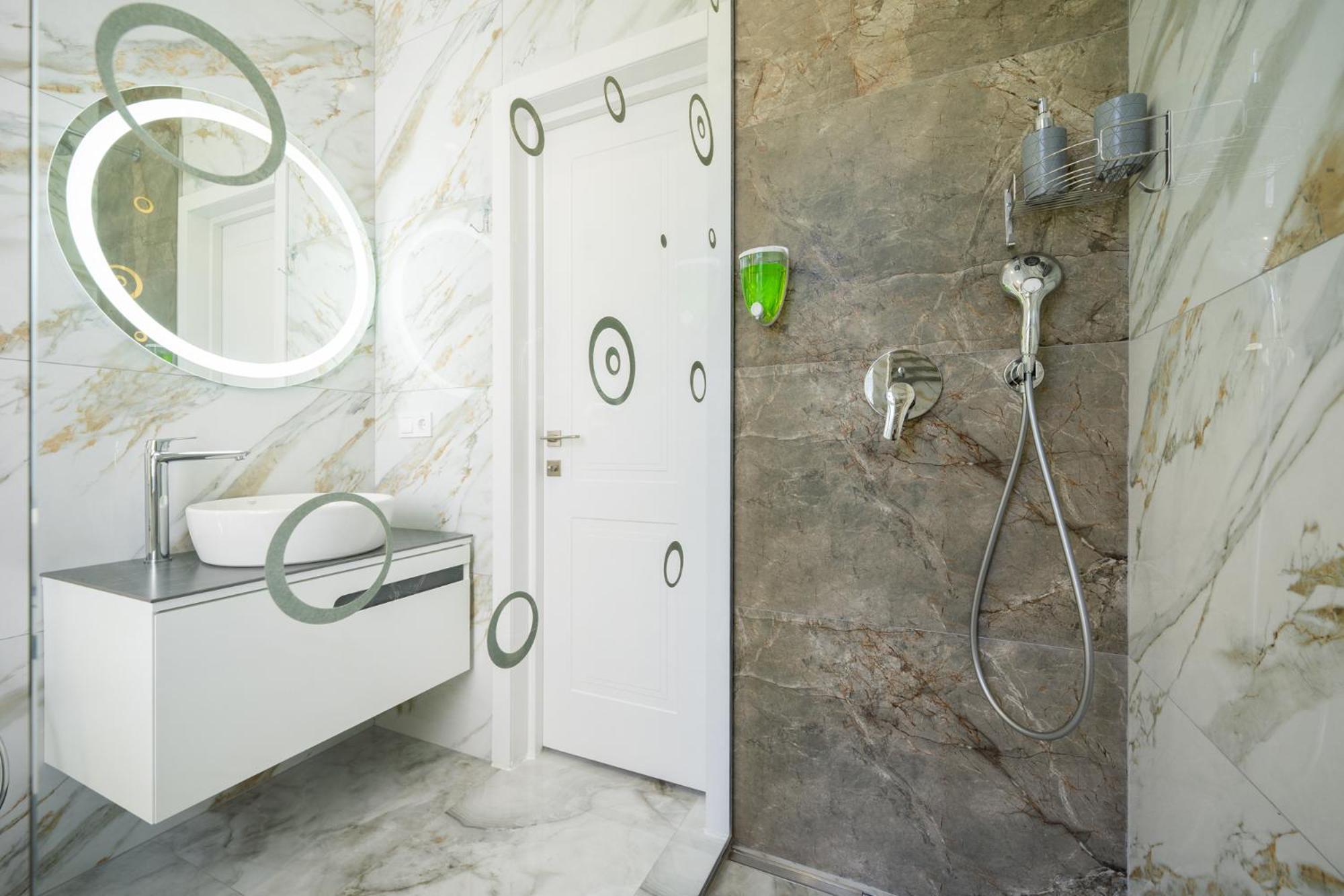 Rynok Square City Center Two Bedroom Apartment! Lviv Kültér fotó